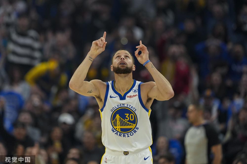 进攻端的犀 进攻端的犀